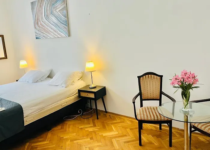 Vandrerhjem City Rooms *