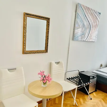 City Rooms Vandrarhem *