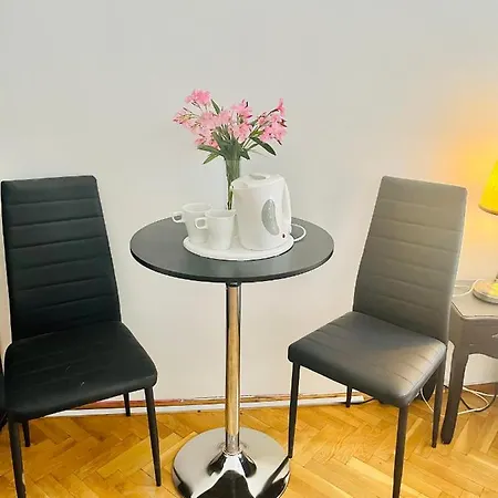 City Rooms Vandrarhem *